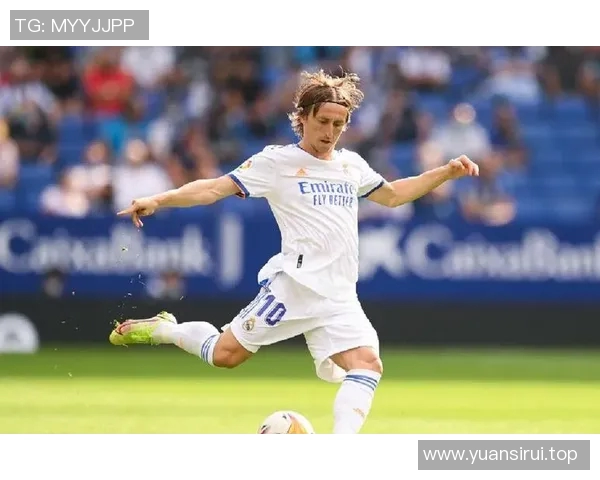 最新战报莫德里奇全场表现闪耀关键时刻全面展现大师风采 最新战报莫德里奇全场表现闪耀关键时刻全面展现大师风采